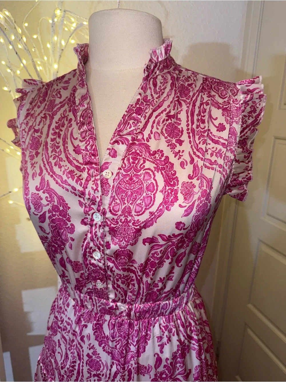 Pinch Pink Paisley maxi Dress, gorgeous dress perfect for cottage core style. - Picture 2 of 9